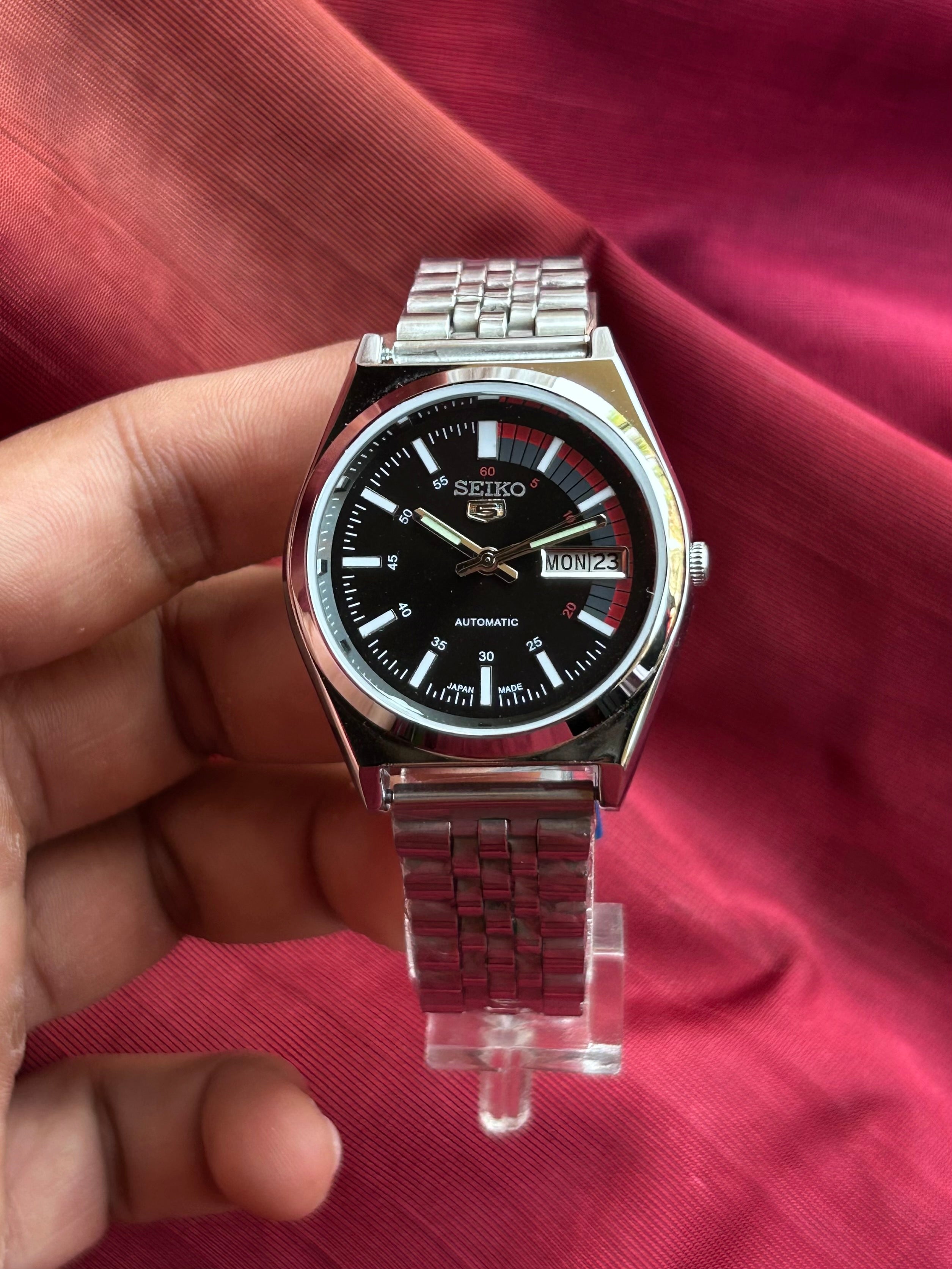 SEIKO 5 RAILWAY  MATT  - BLACK