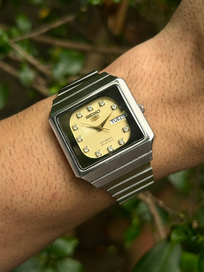 Super Rare) 1984 Seiko 5 TV Dial 23 Jewels (Pre Owned)