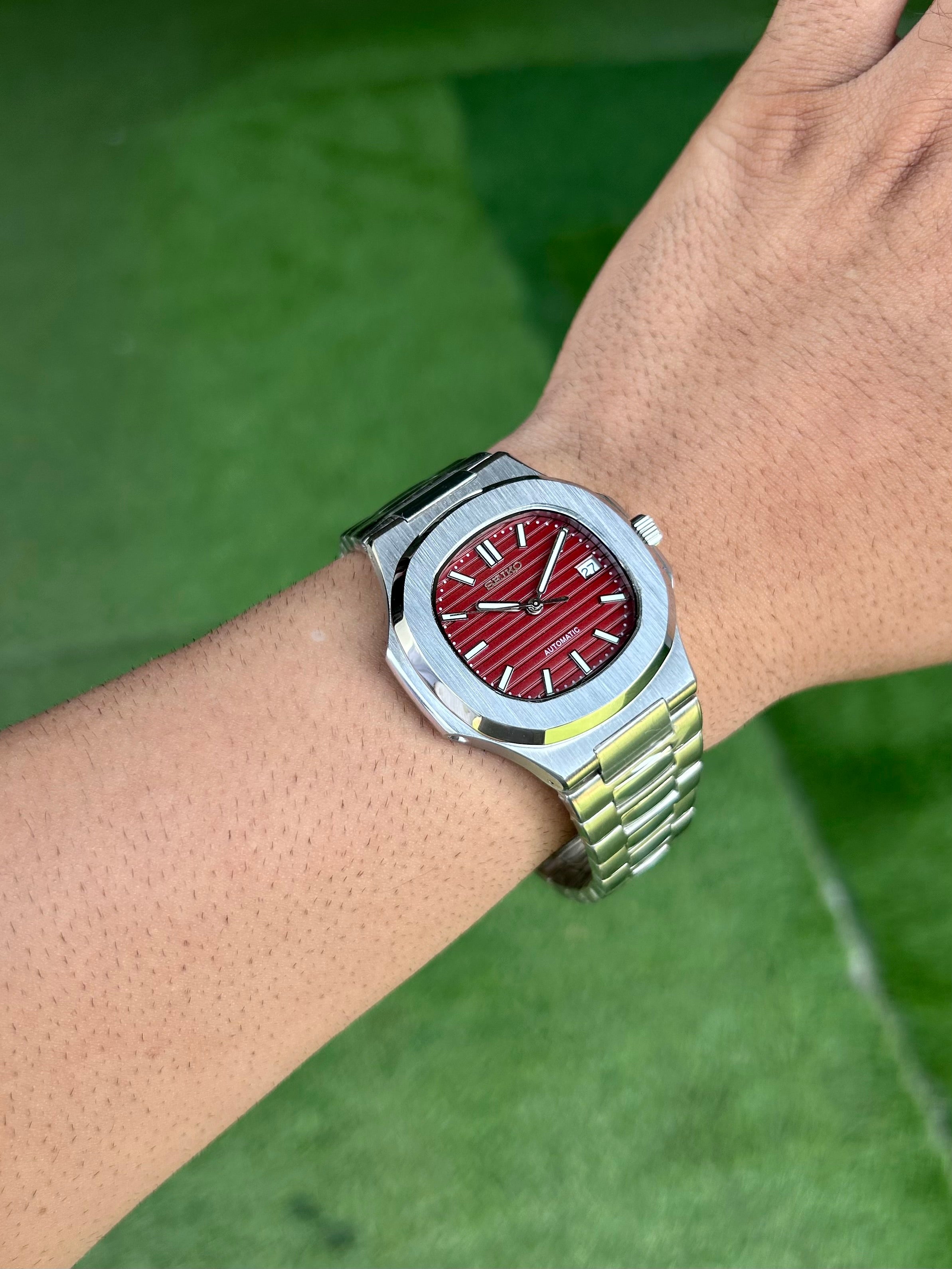 Seiko Nautilus Automatic Maroon Mod