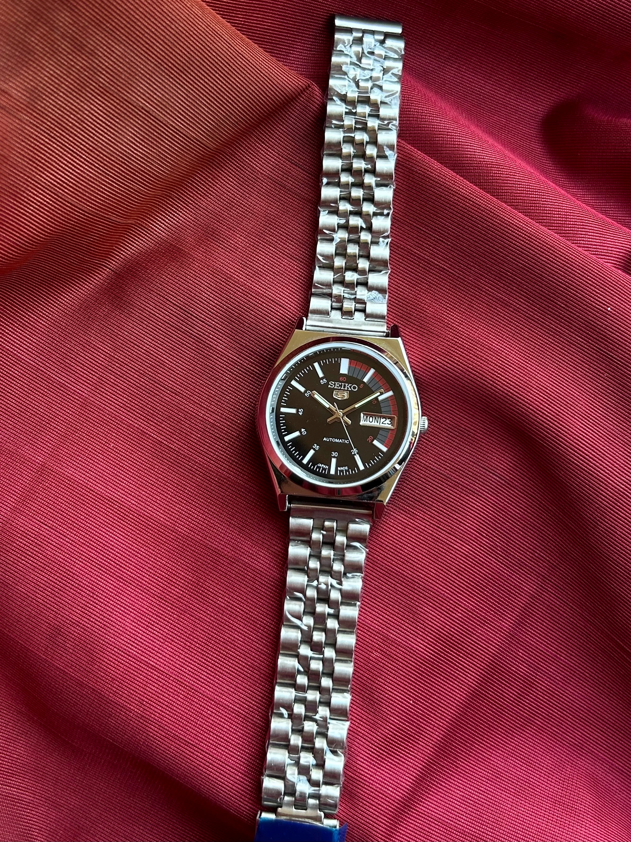 SEIKO 5 RAILWAY  MATT  - BLACK