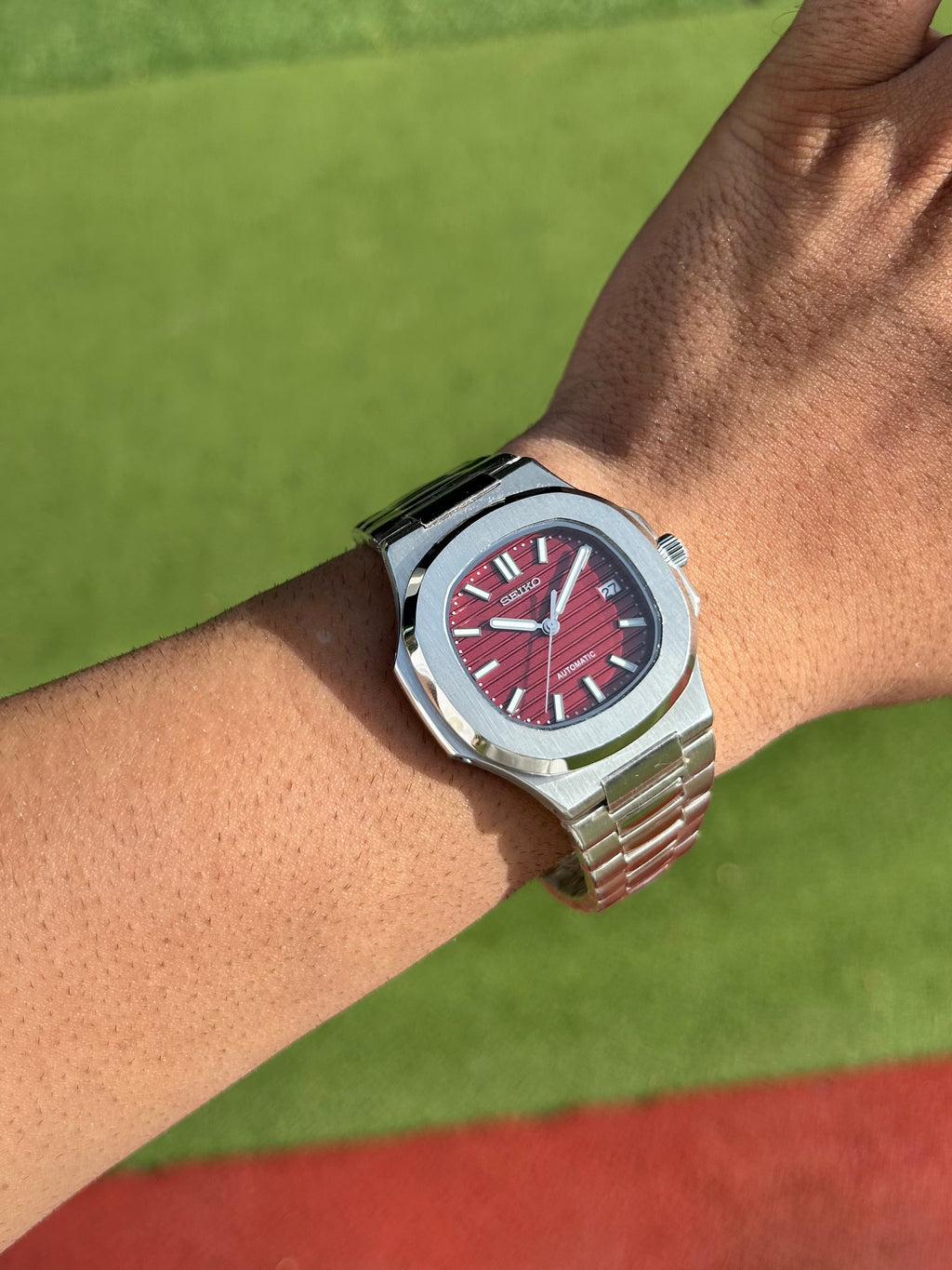 Seiko Nautilus Automatic Maroon Mod