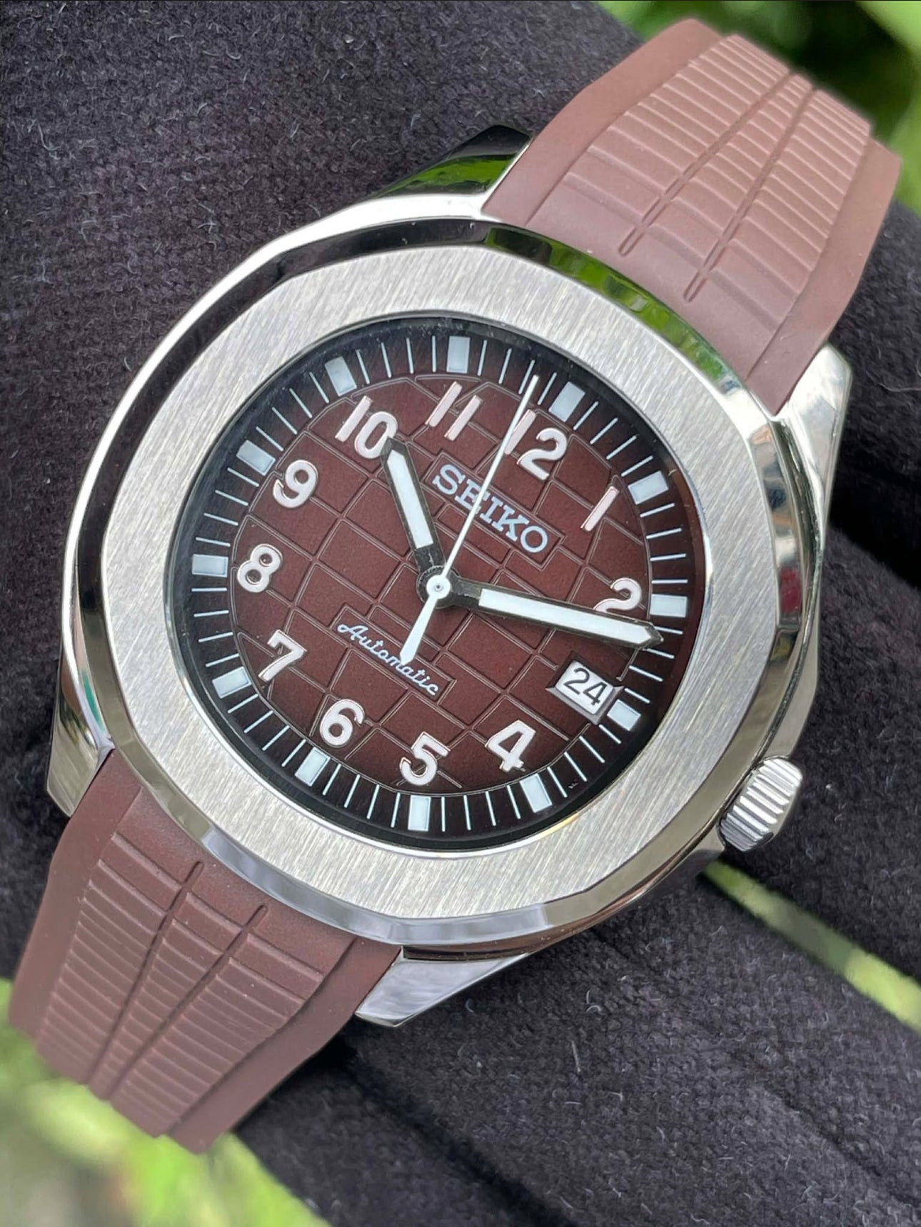 Seiko Aquanaut |  Brown