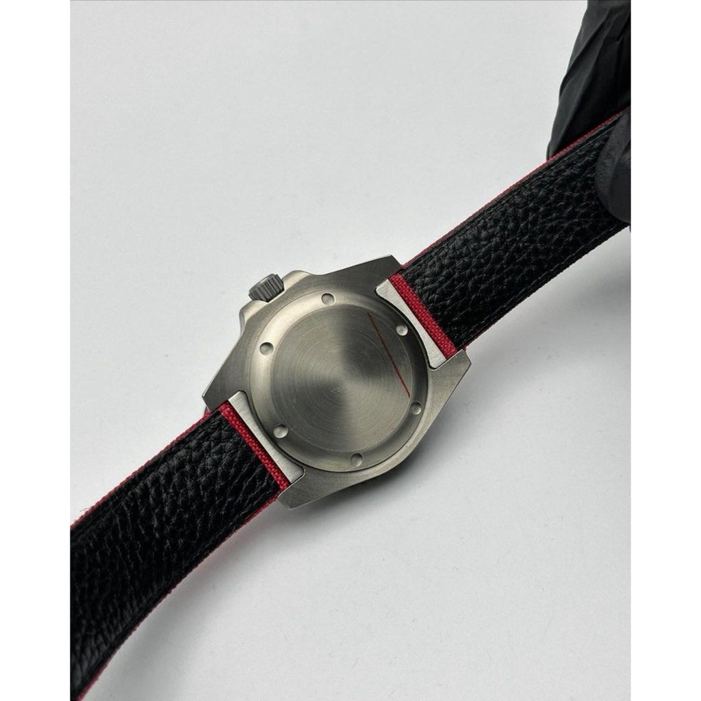 Seiko Mod  Black/Red "Carbon Titanium"