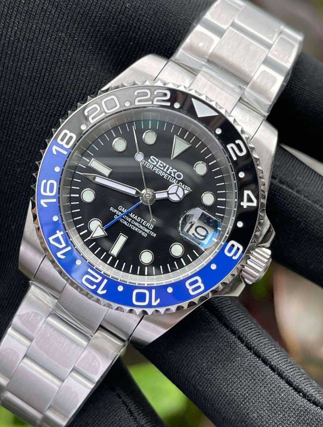 Special Seiko  Batman GMT Automatic Homage