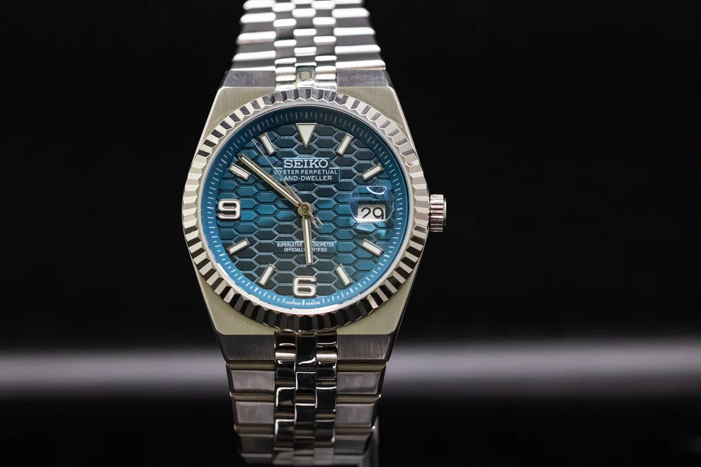 Seiko -  Land-Dweller "Navy"