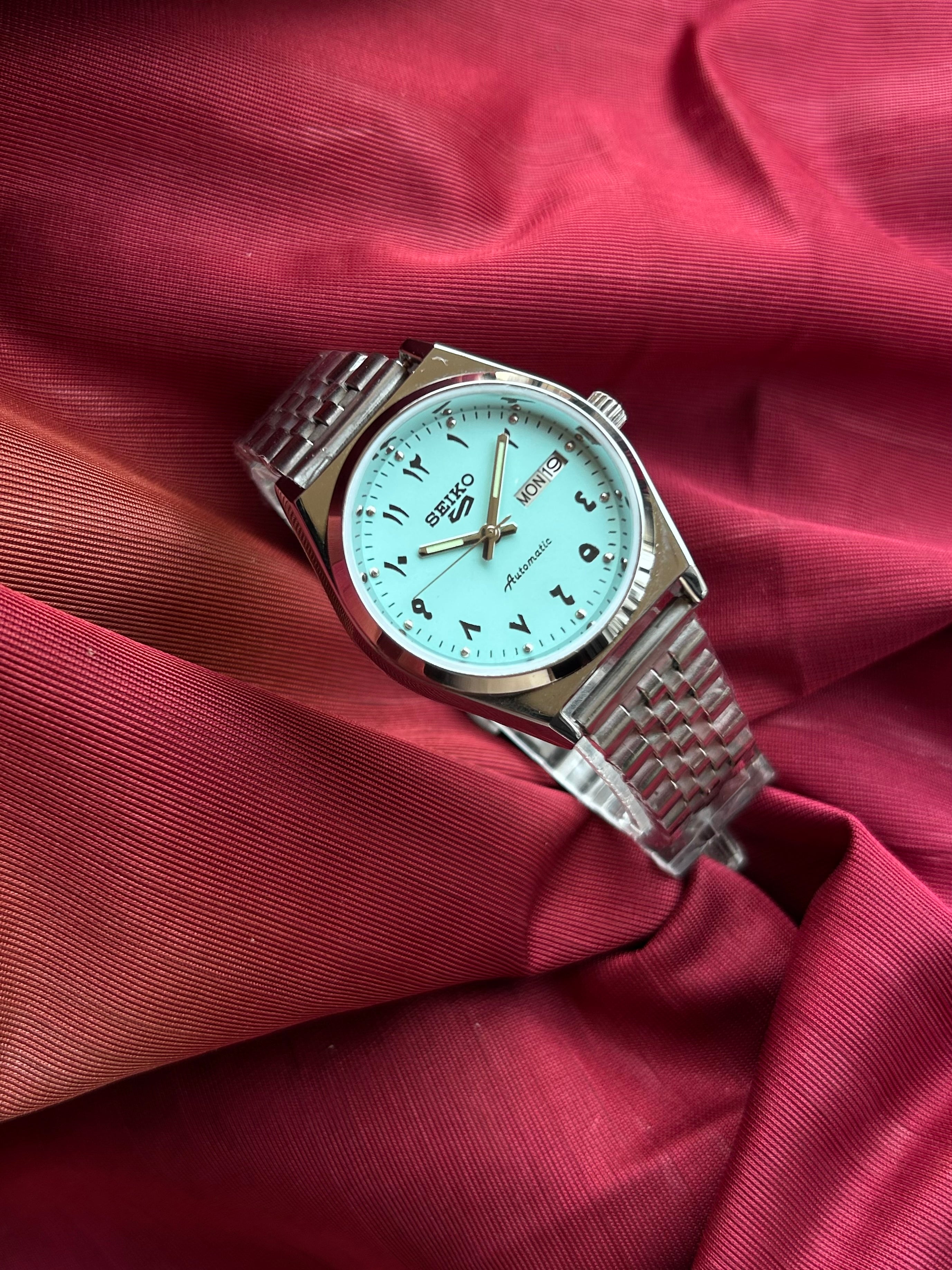 Seiko 5 Arabic Automatic - Tiffany Blue