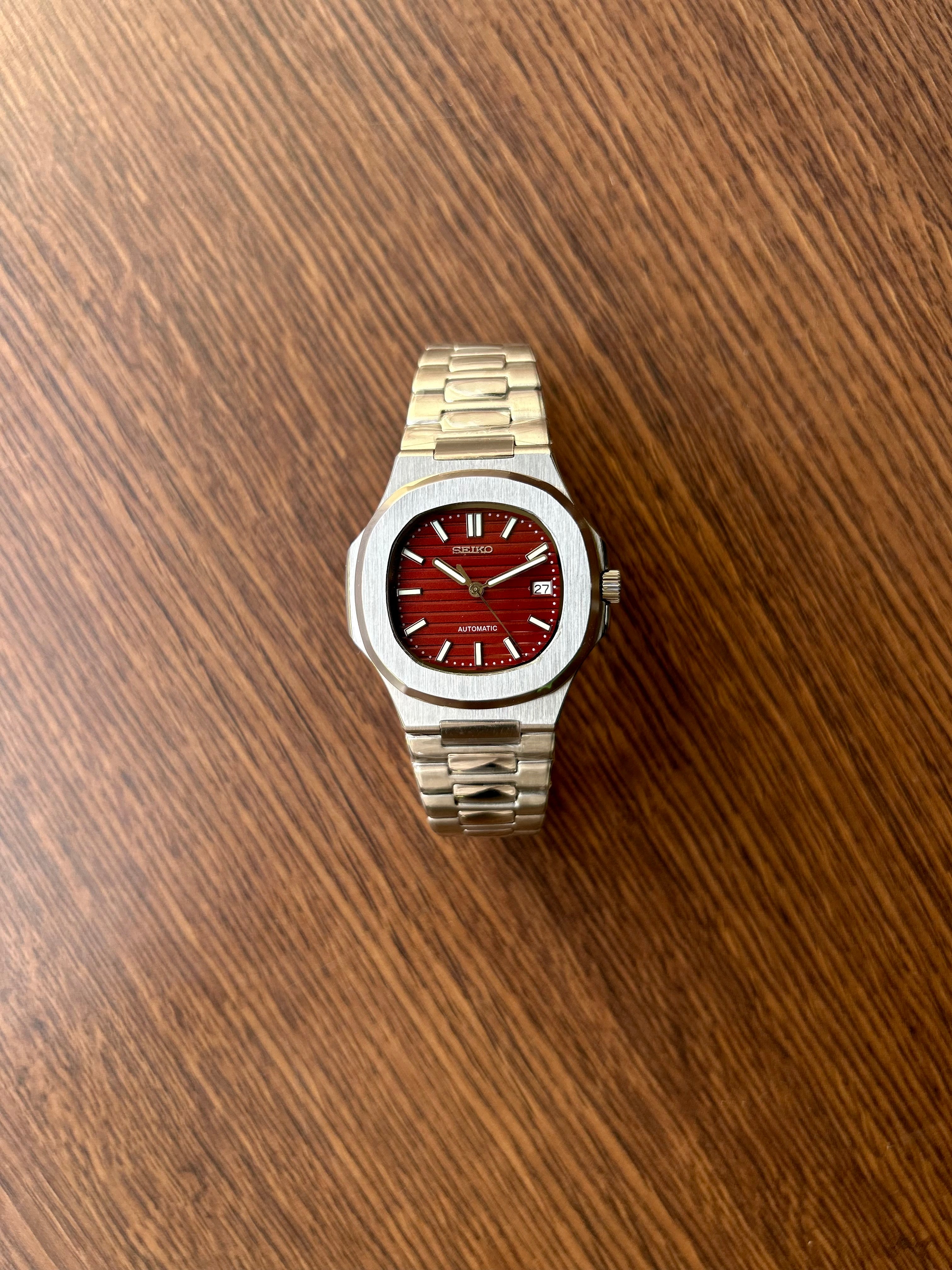 Seiko Nautilus Automatic Maroon Mod