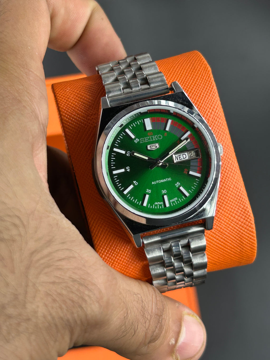 SEIKO 5 RAILWAY  SUNRAY- GREEN