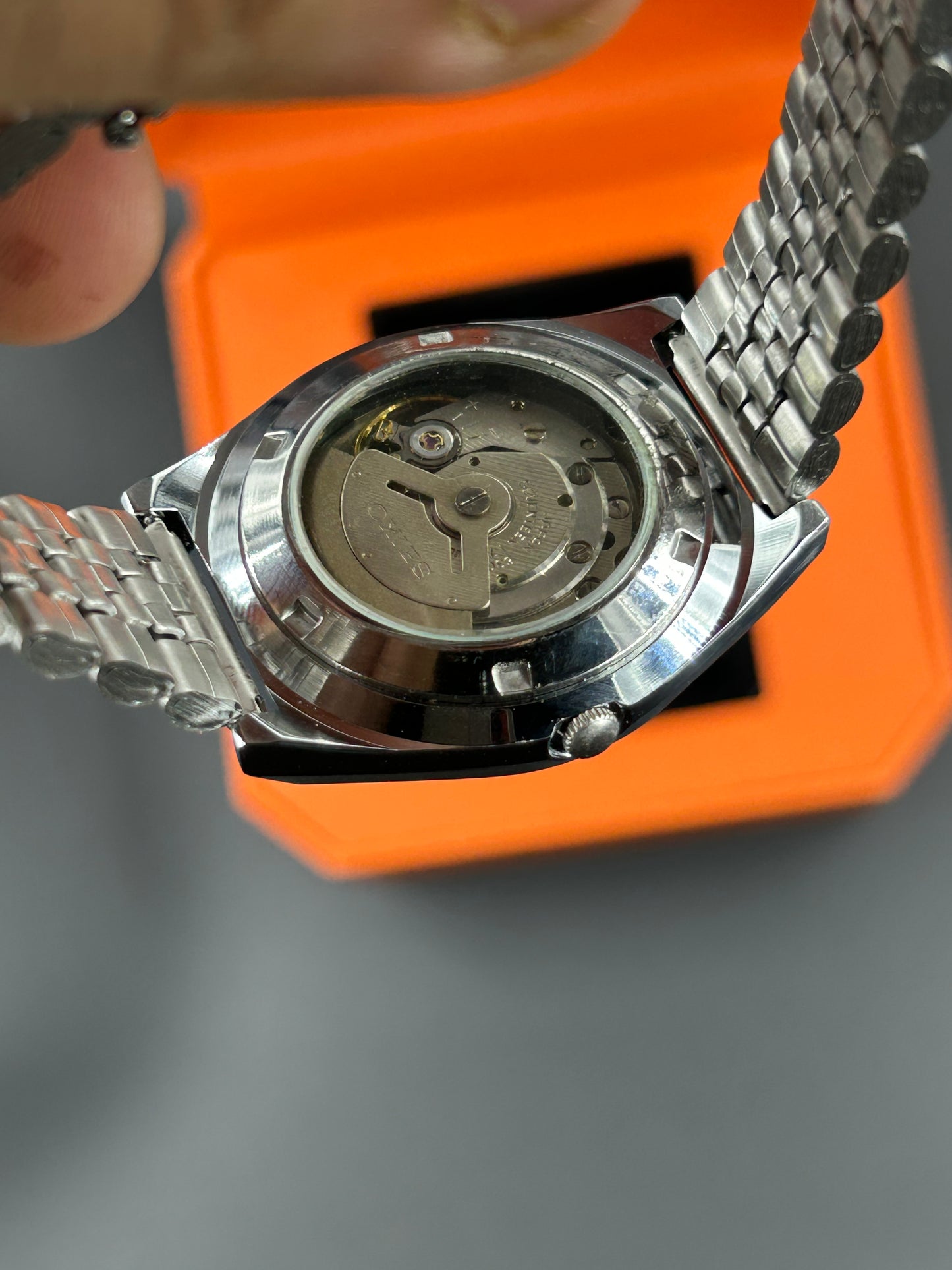 SEIKO 5 RAILWAY  SUNRAY- RED