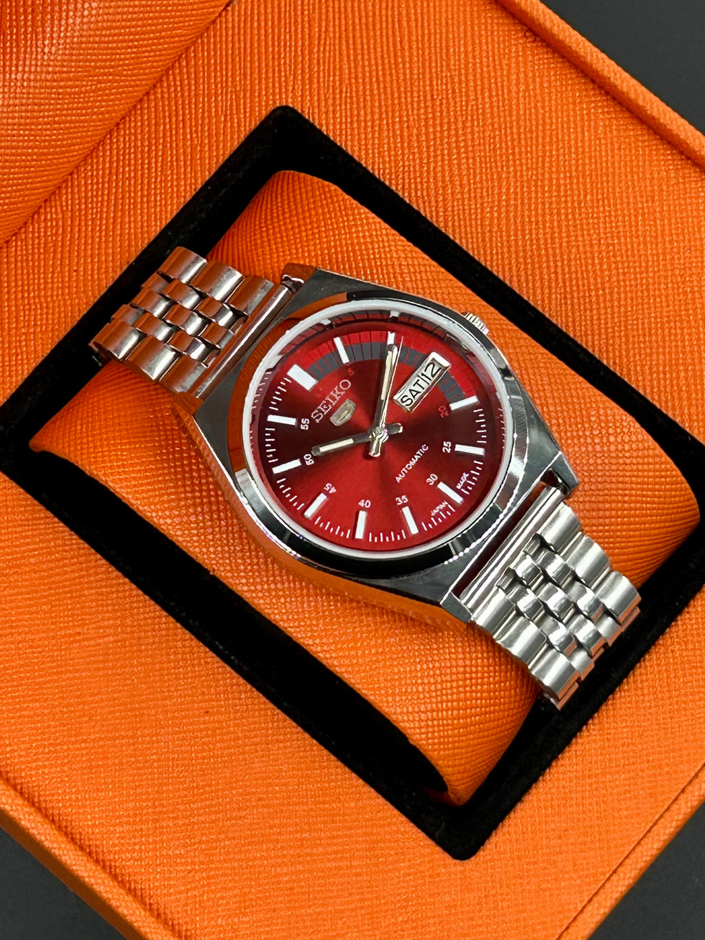 SEIKO 5 RAILWAY  SUNRAY- RED