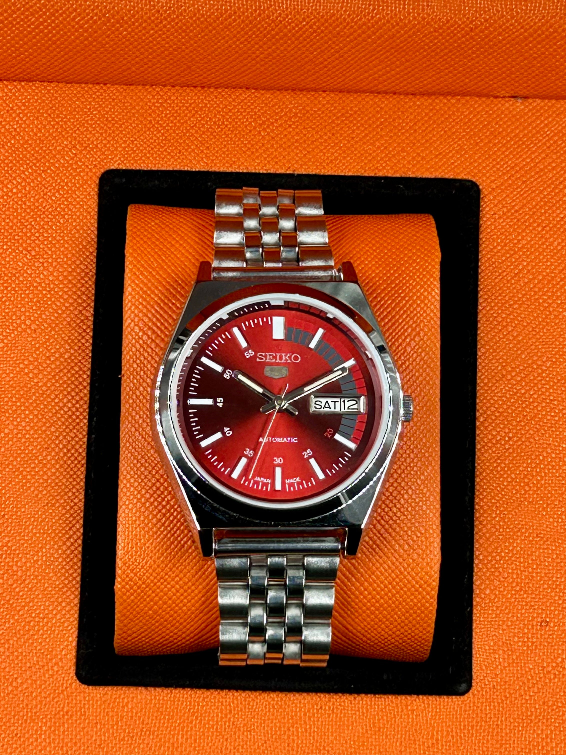 SEIKO 5 RAILWAY  SUNRAY- RED