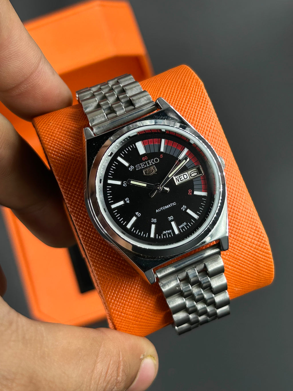 SEIKO 5 RAILWAY  MATT  - BLACK