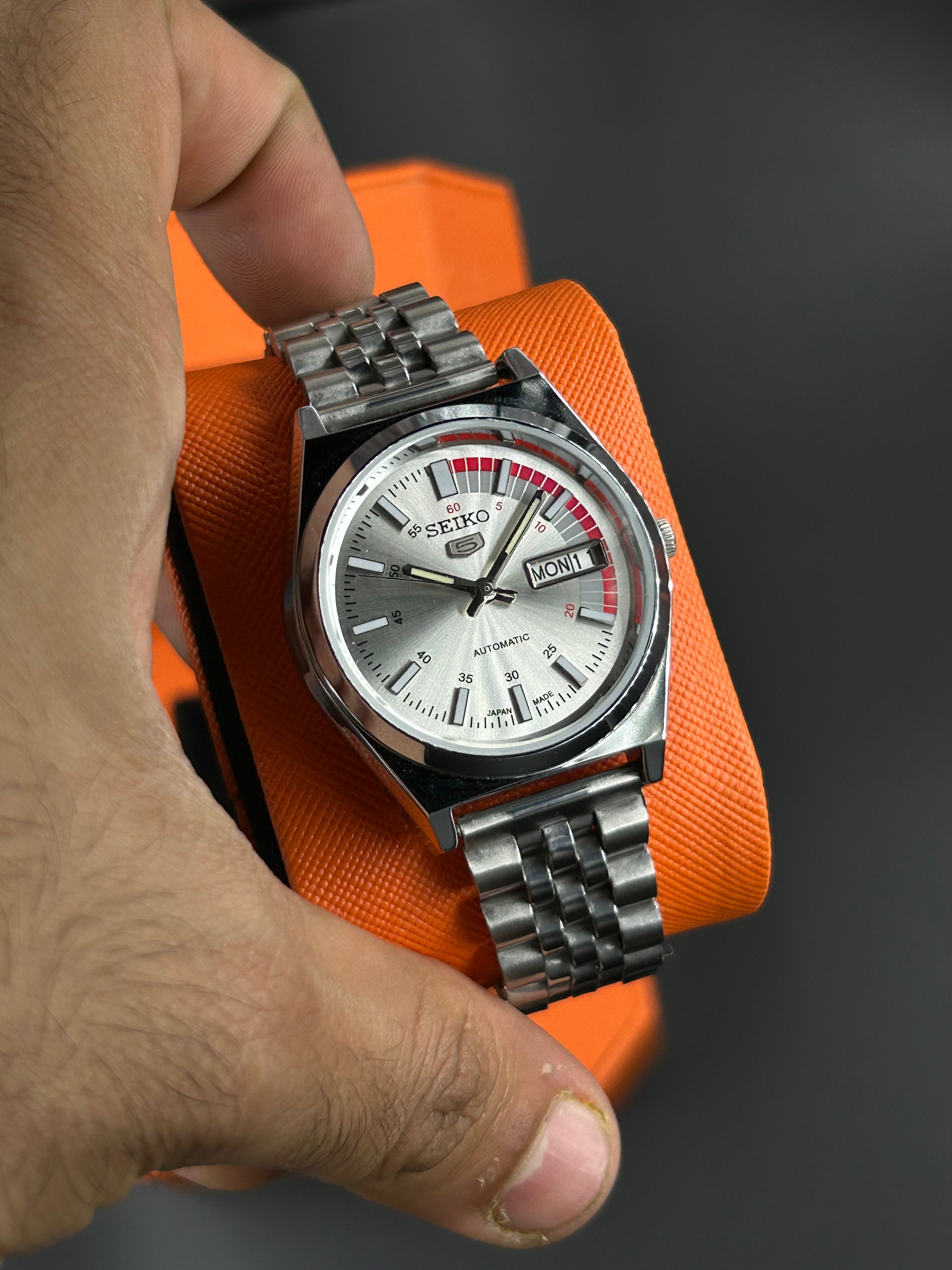 SEIKO 5 RAILWAY  SUNRAY- SILVER