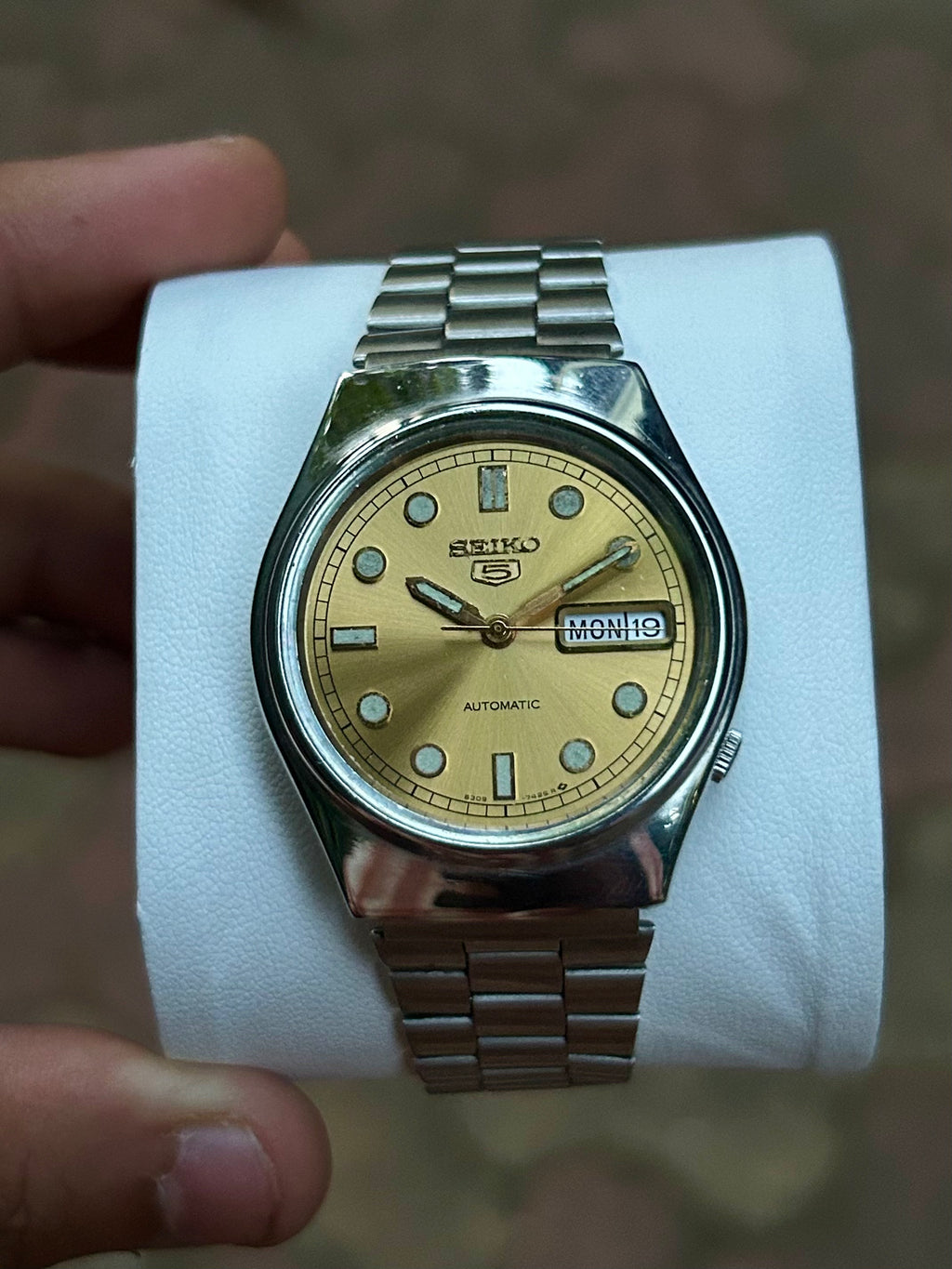 Vintage Seiko 5 Automatic 6309 Golden Face 17 Jewels 35MM Silver Case Glass Back Day-Date Men’s wrist Watch.