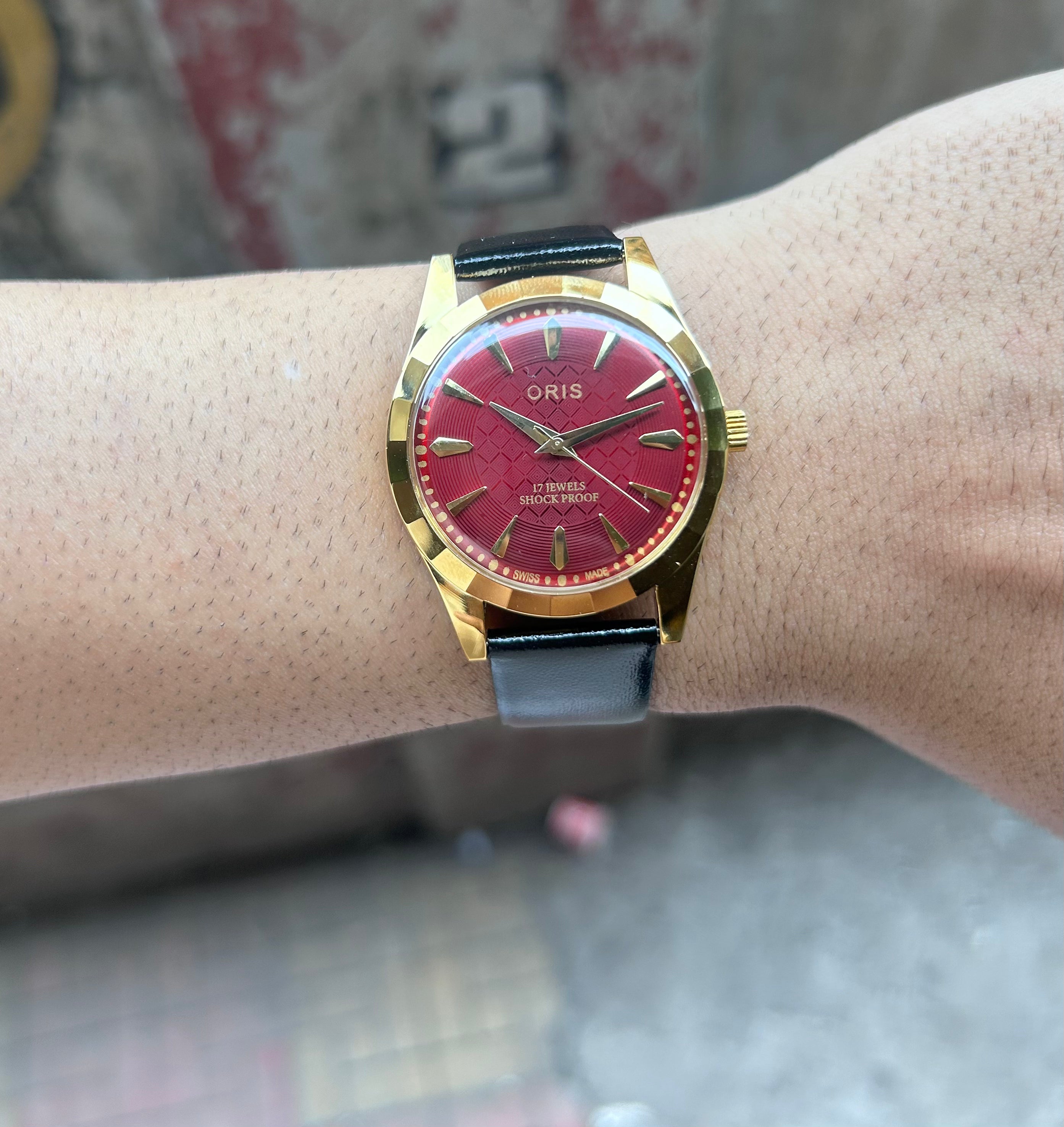 ORIS GOLD SWISS  - RED SUNBURST