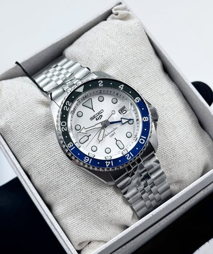 Seiko 5 Sports SKX GMT Sky Blue, Silver Cloud Custom MOD