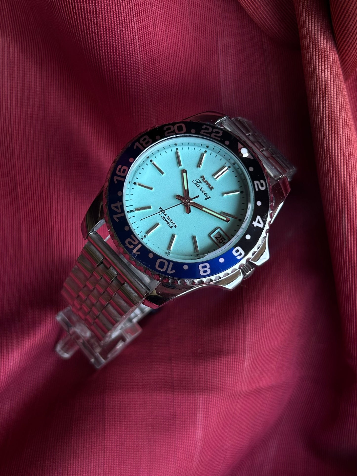 HMT Tareeq Tiffany Blue Batman - Mod Watch