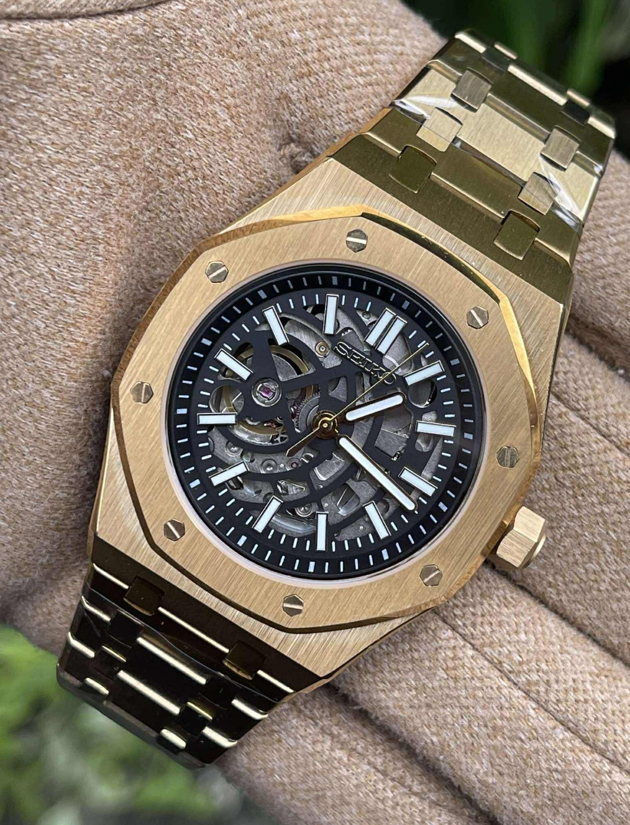 Royal  Seikoak  |  Rose  Gold  Skeleton AP