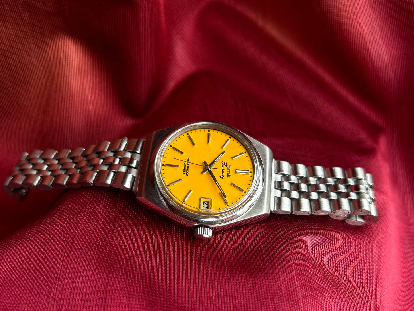 HMT Tareeq Yellow - Mod Watch
