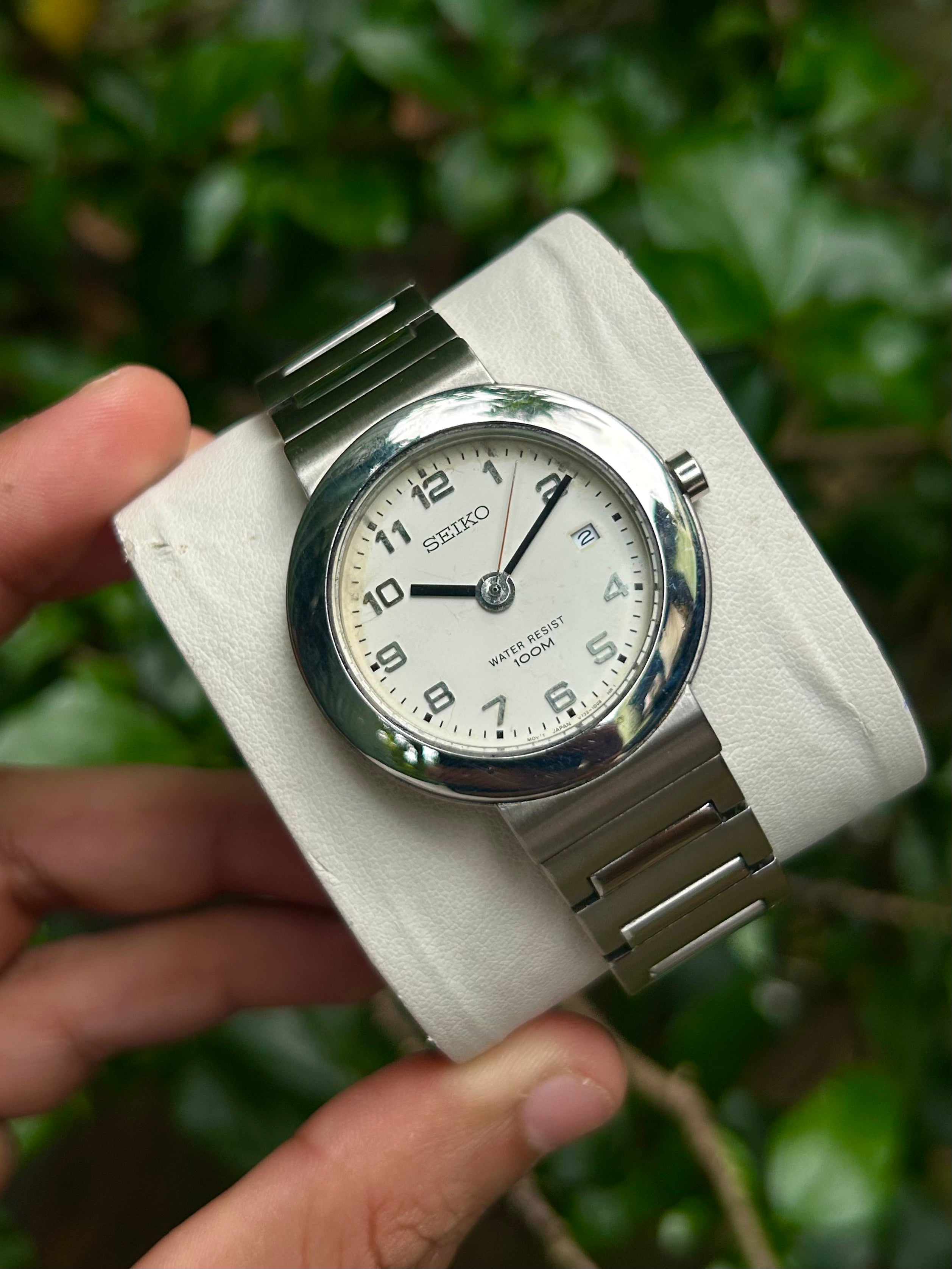 Seiko V732 stainless Steel 50mm Quartz Version Watch.