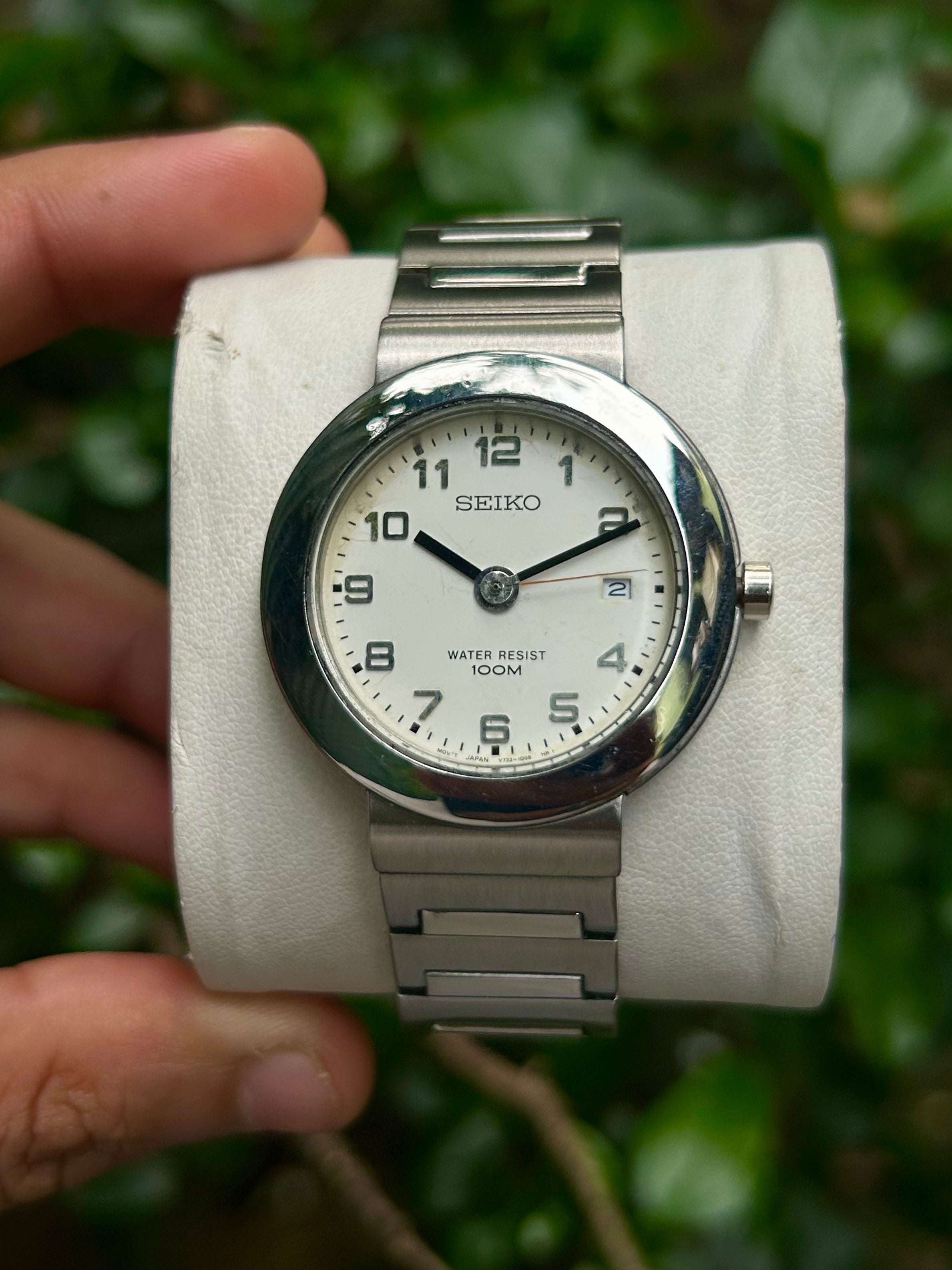 Seiko V732 stainless Steel 50mm Quartz Version Watch.