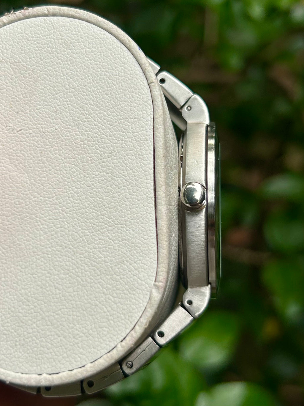 Seiko V732 stainless Steel 50mm Quartz Version Watch.