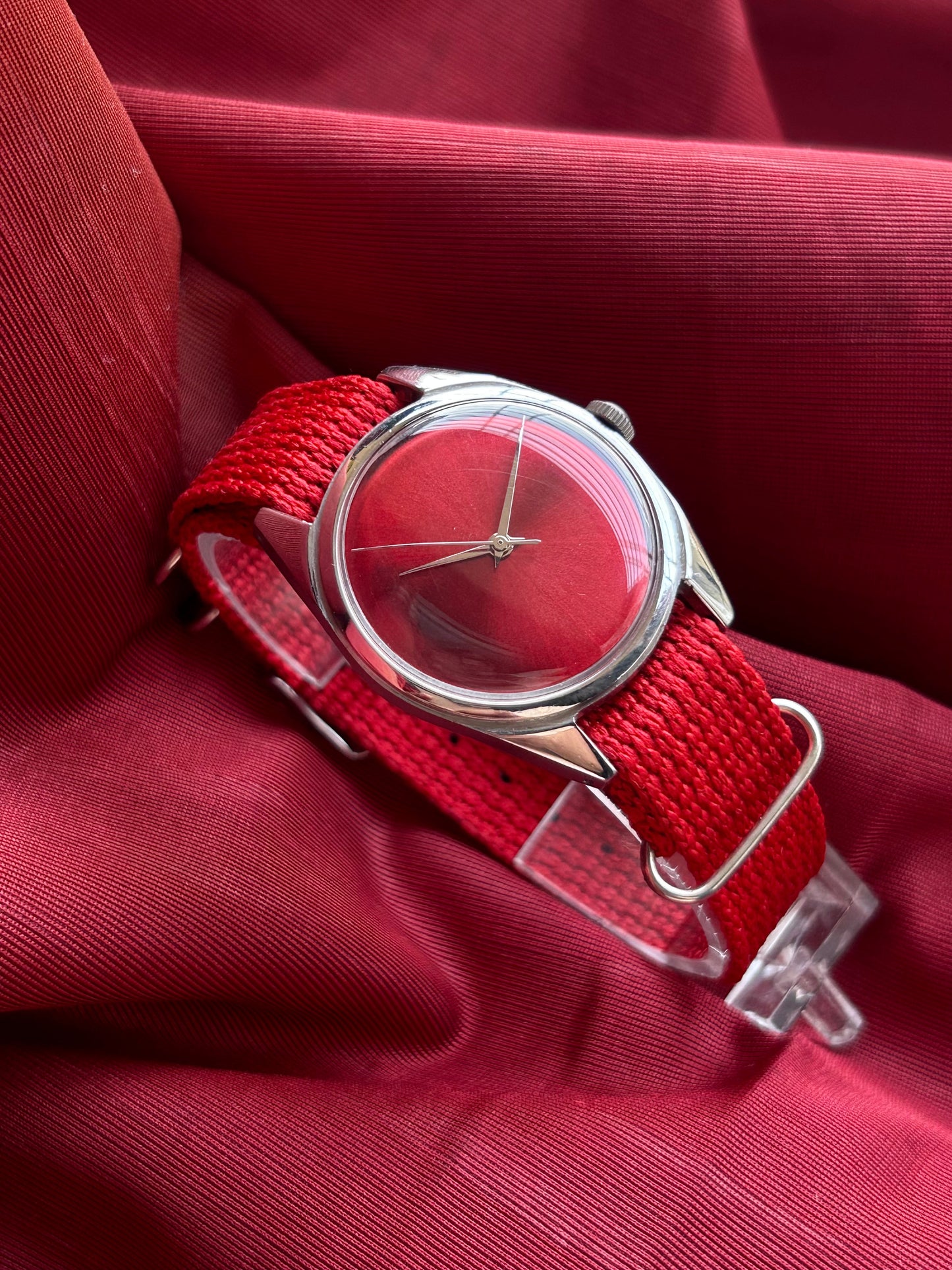 HMT Red Sunburst Janata unisex