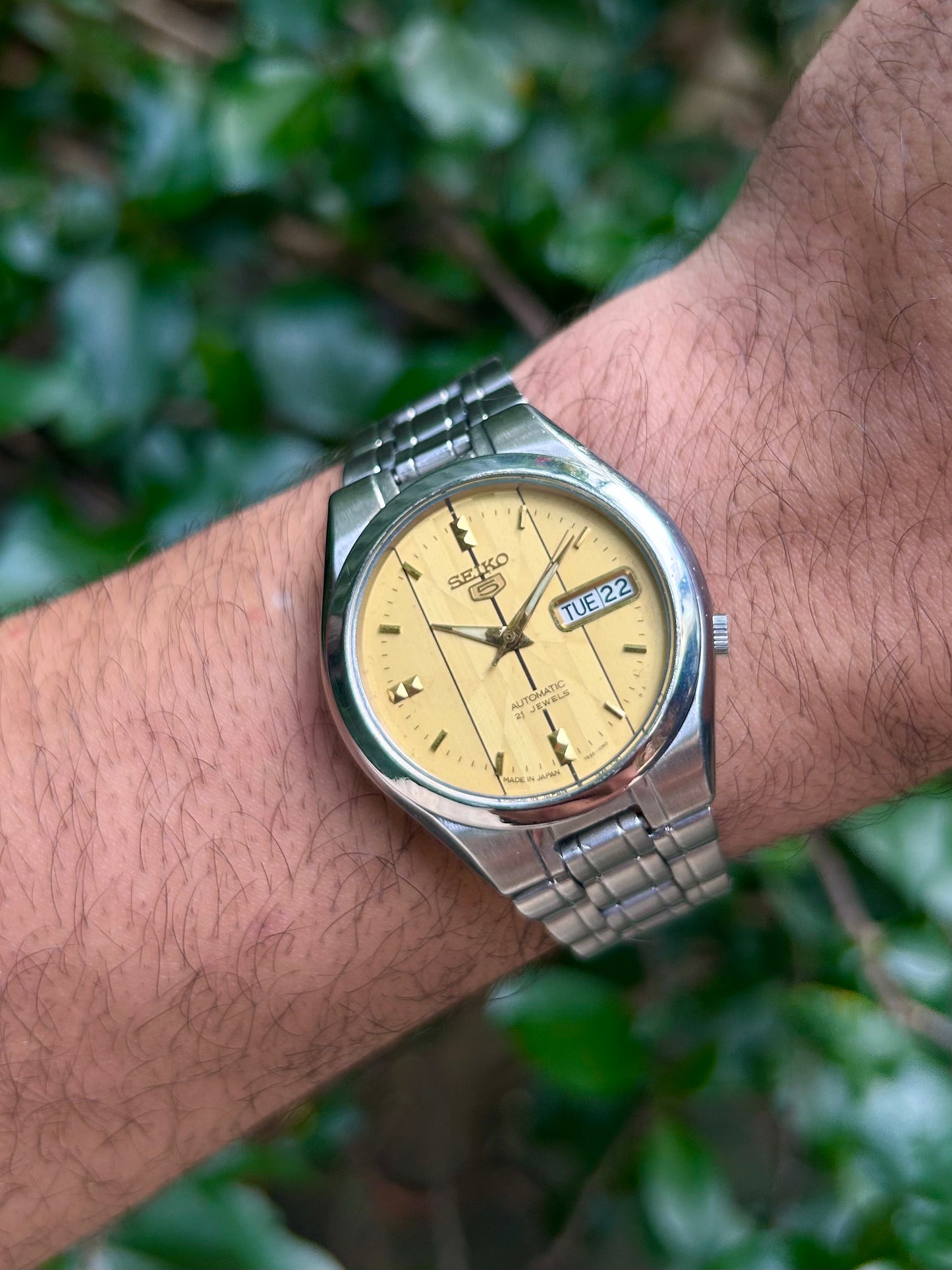 Super Rare) Seiko 5 Gold Motif Dial with Glass Back - Automatic