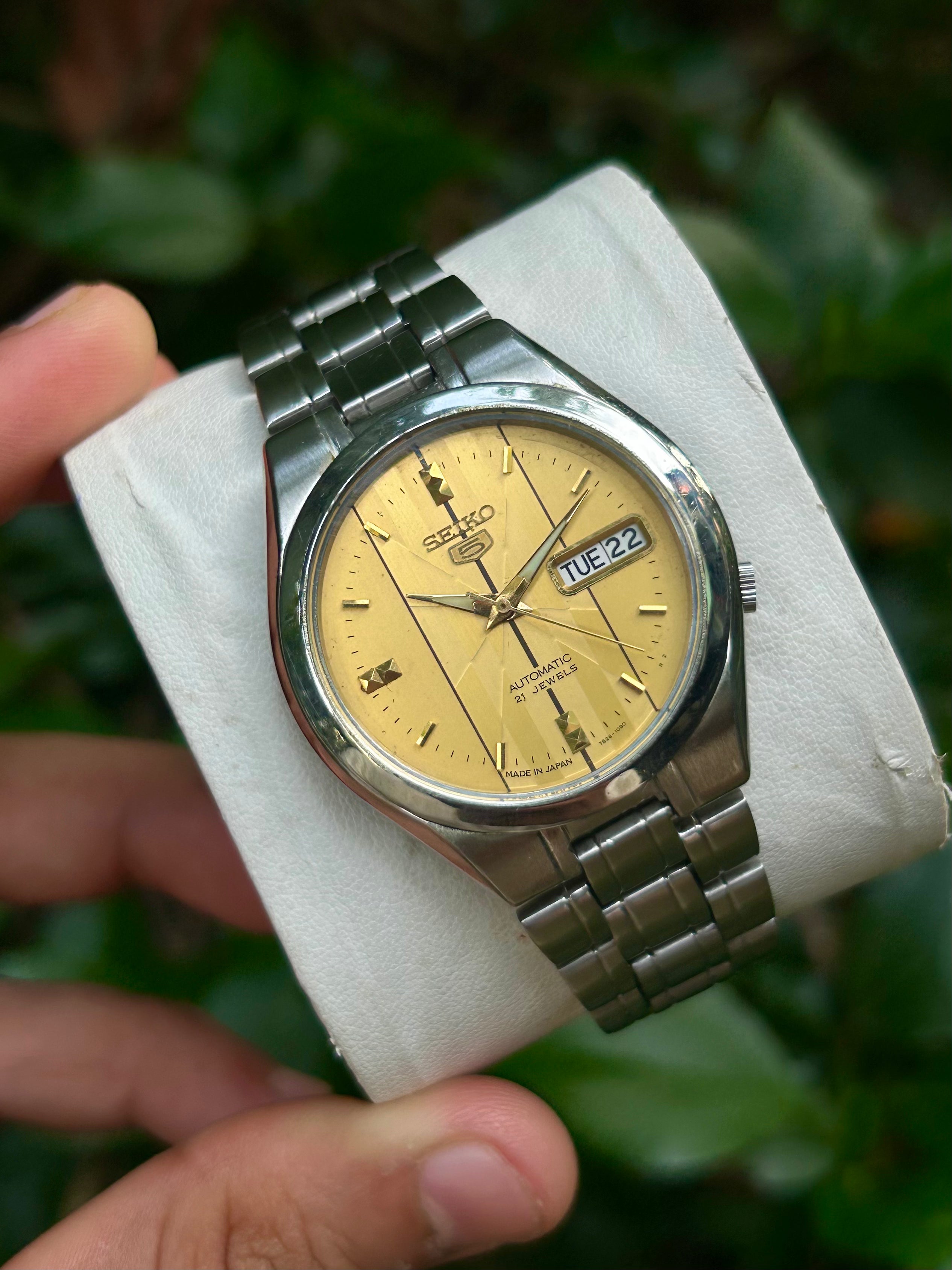 Super Rare) Seiko 5 Gold Motif Dial with Glass Back - Automatic