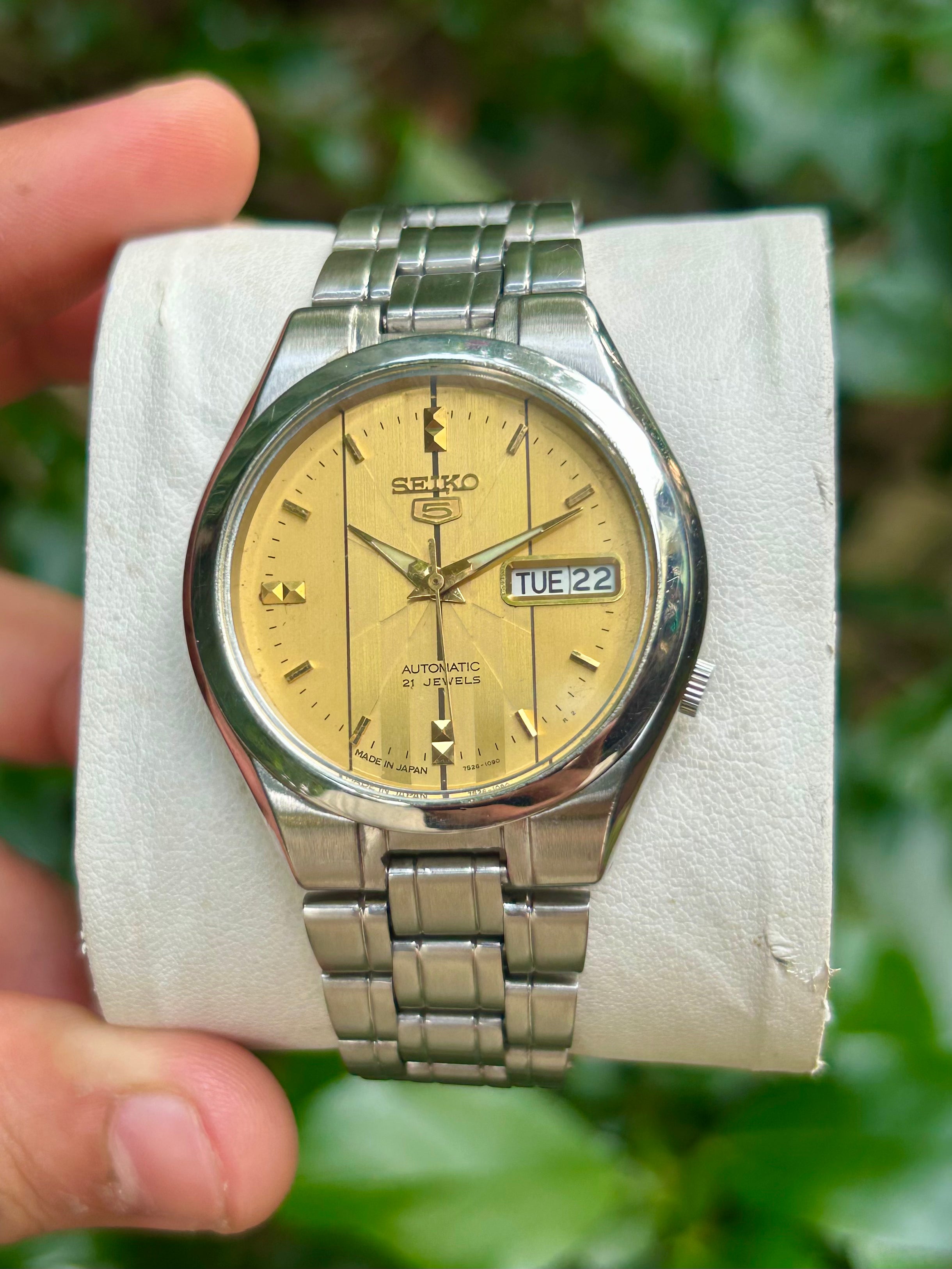 Super Rare) Seiko 5 Gold Motif Dial with Glass Back - Automatic