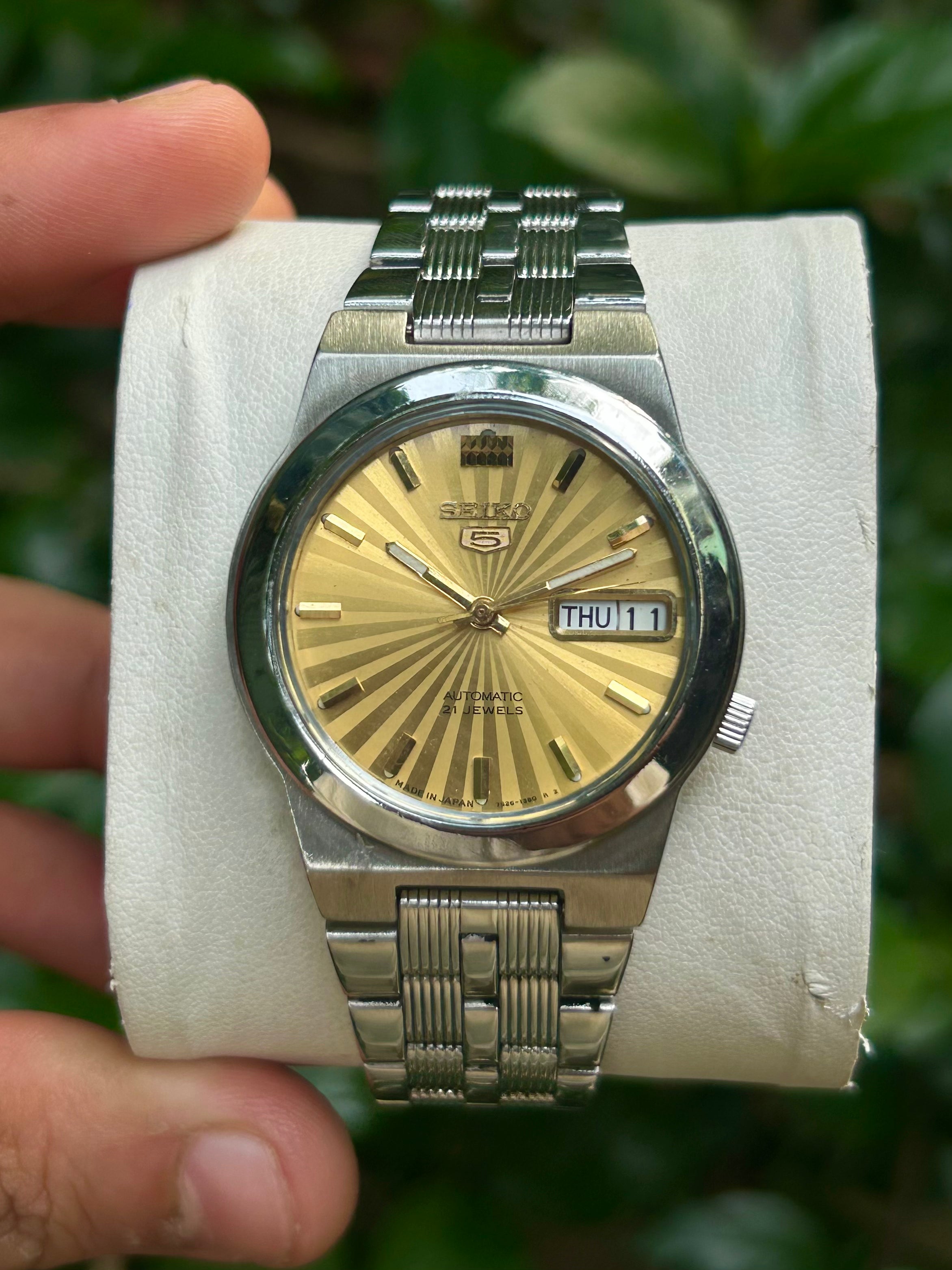 Super Rare) Seiko 5 Gold Motif Dial with Glass Back - Automatic