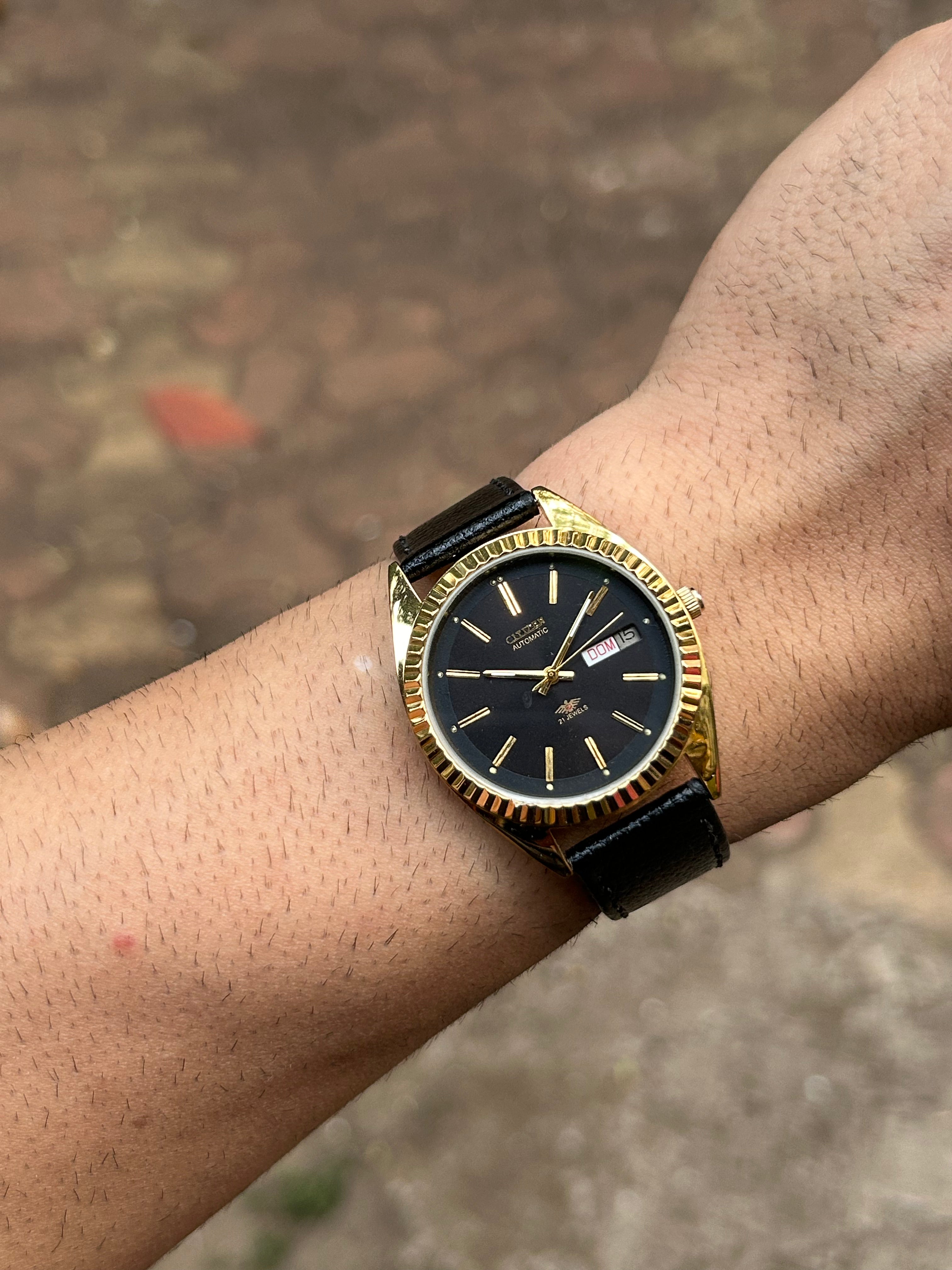 Fluted Citizen Automatic 21 J  Gold - black