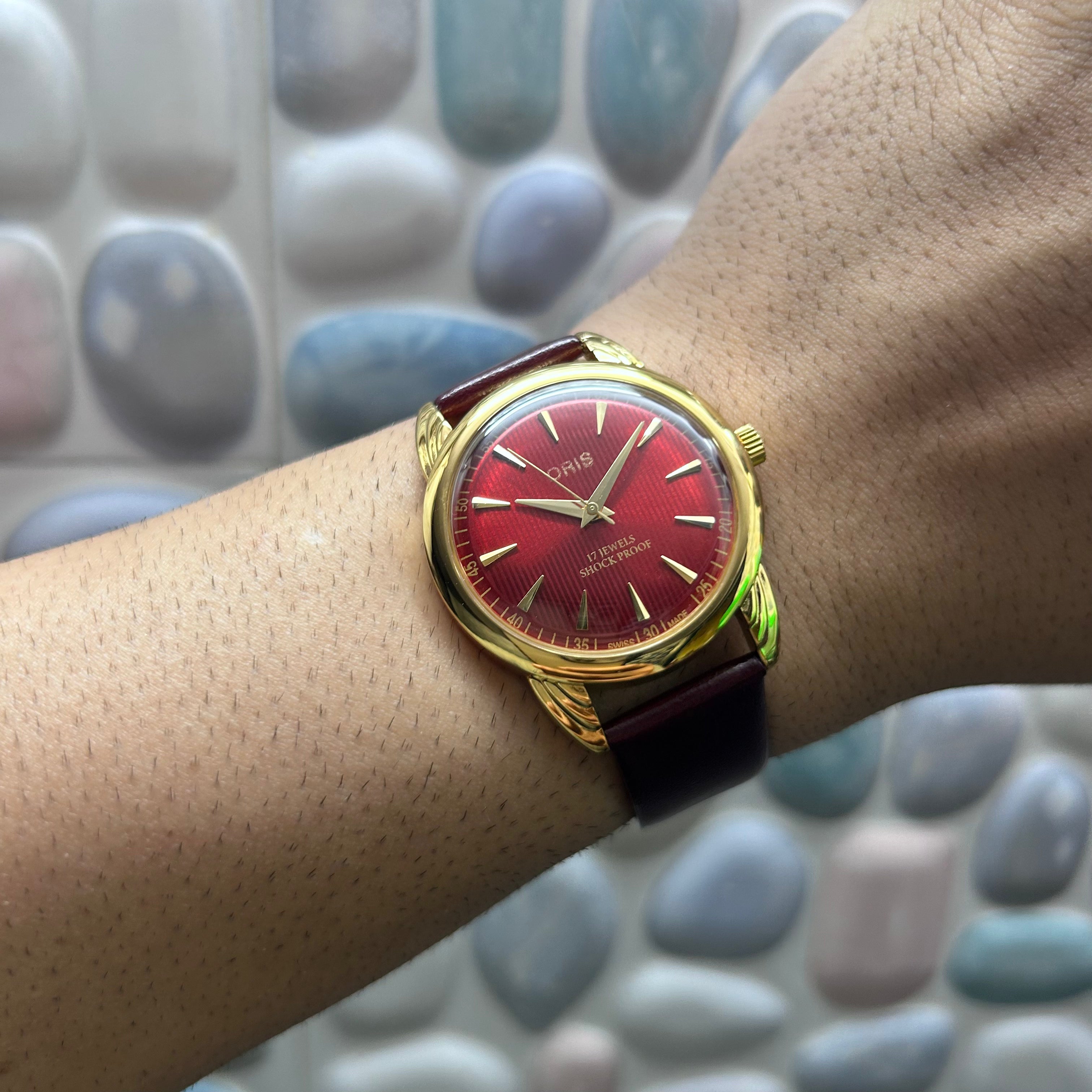 ORIS GOLD SWISS  - RED SUNBURST