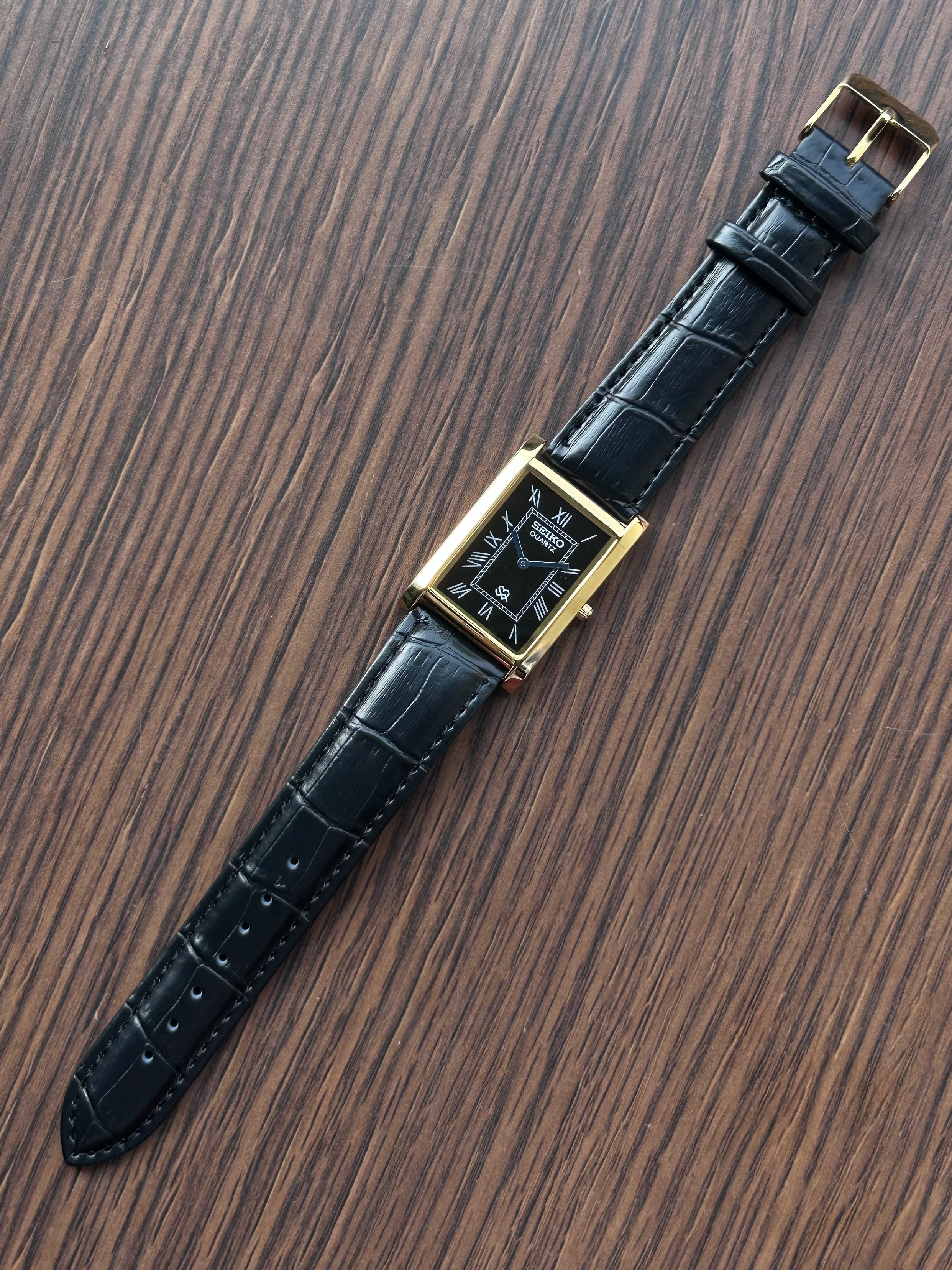 Vintage Seiko tank セイコー　シャリオ　タンク　手巻き　腕時計 The iconic Seiko Essentials series at PSB WATCHES