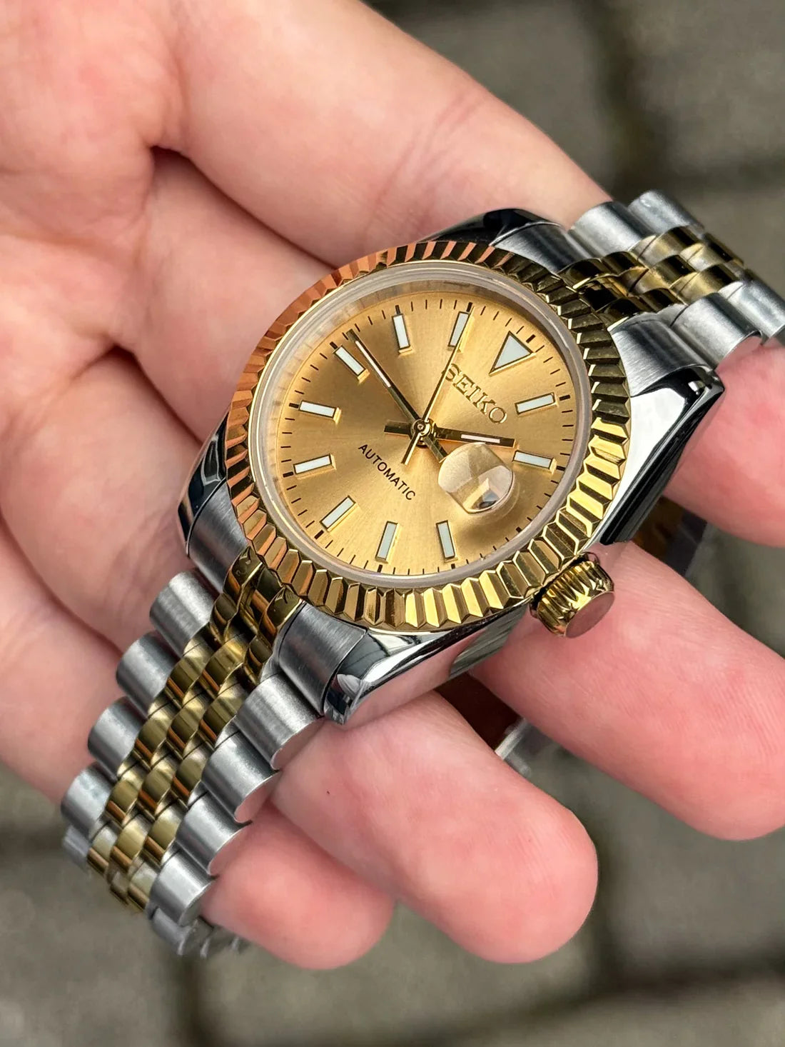WOMENS - SEIKO DATEJUST  CHAMPANGE