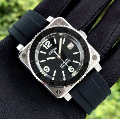 Seiko "Bell &amp; Rose " Square Aviation
