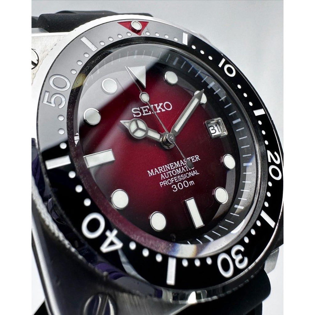 Seiko "Red Vignette" Marinemaster
