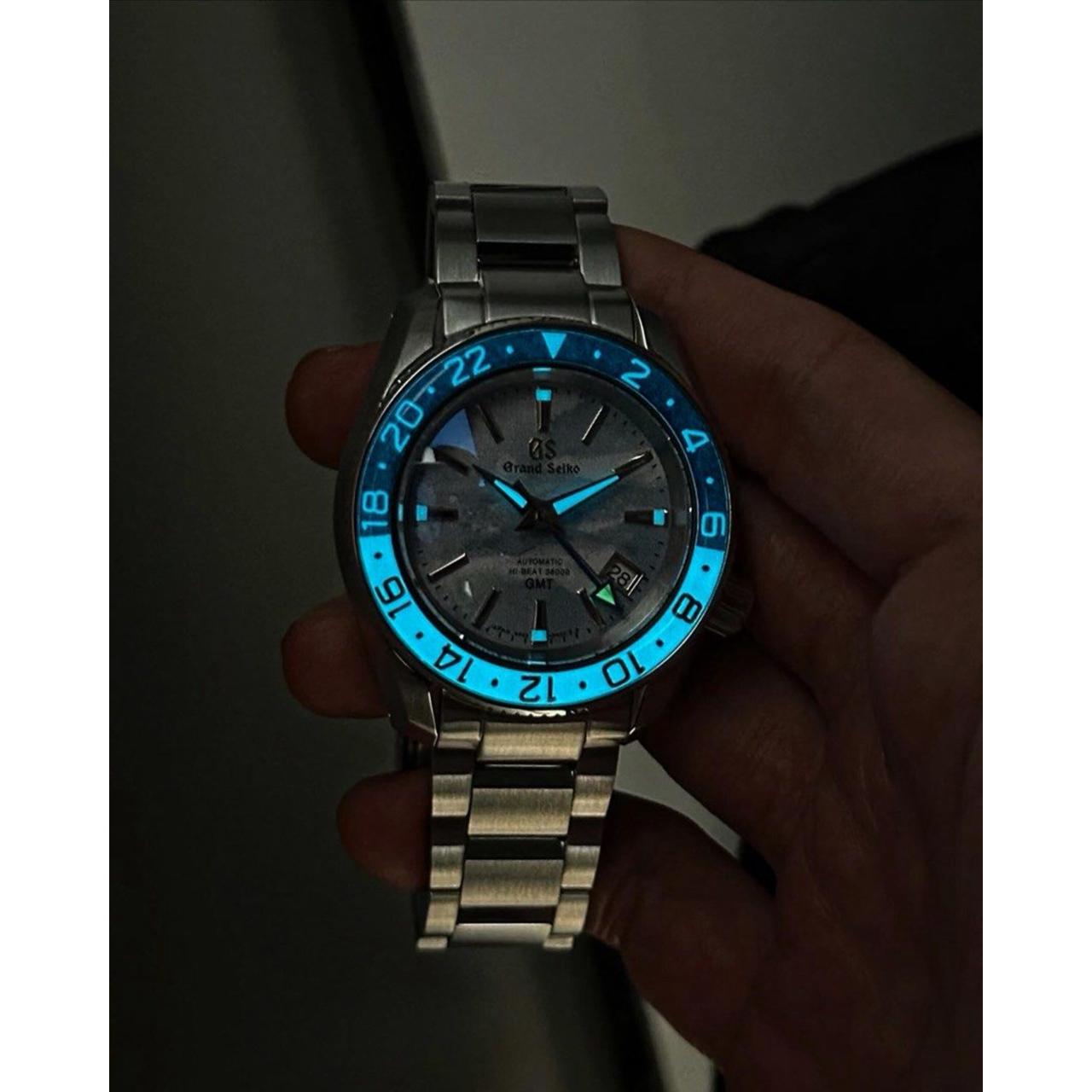 Custom "Cloud Blue" Hi-Beat GMT Mod