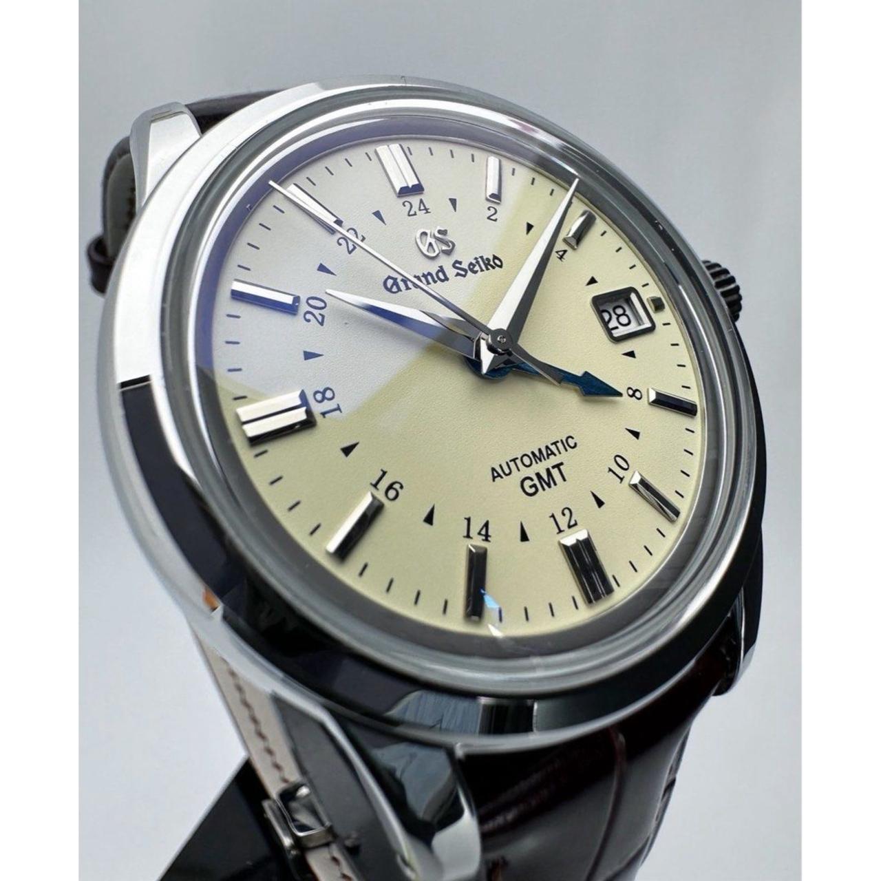 Custom GRAND SEIKO GMT Mod "Cream Elegance" Automatic