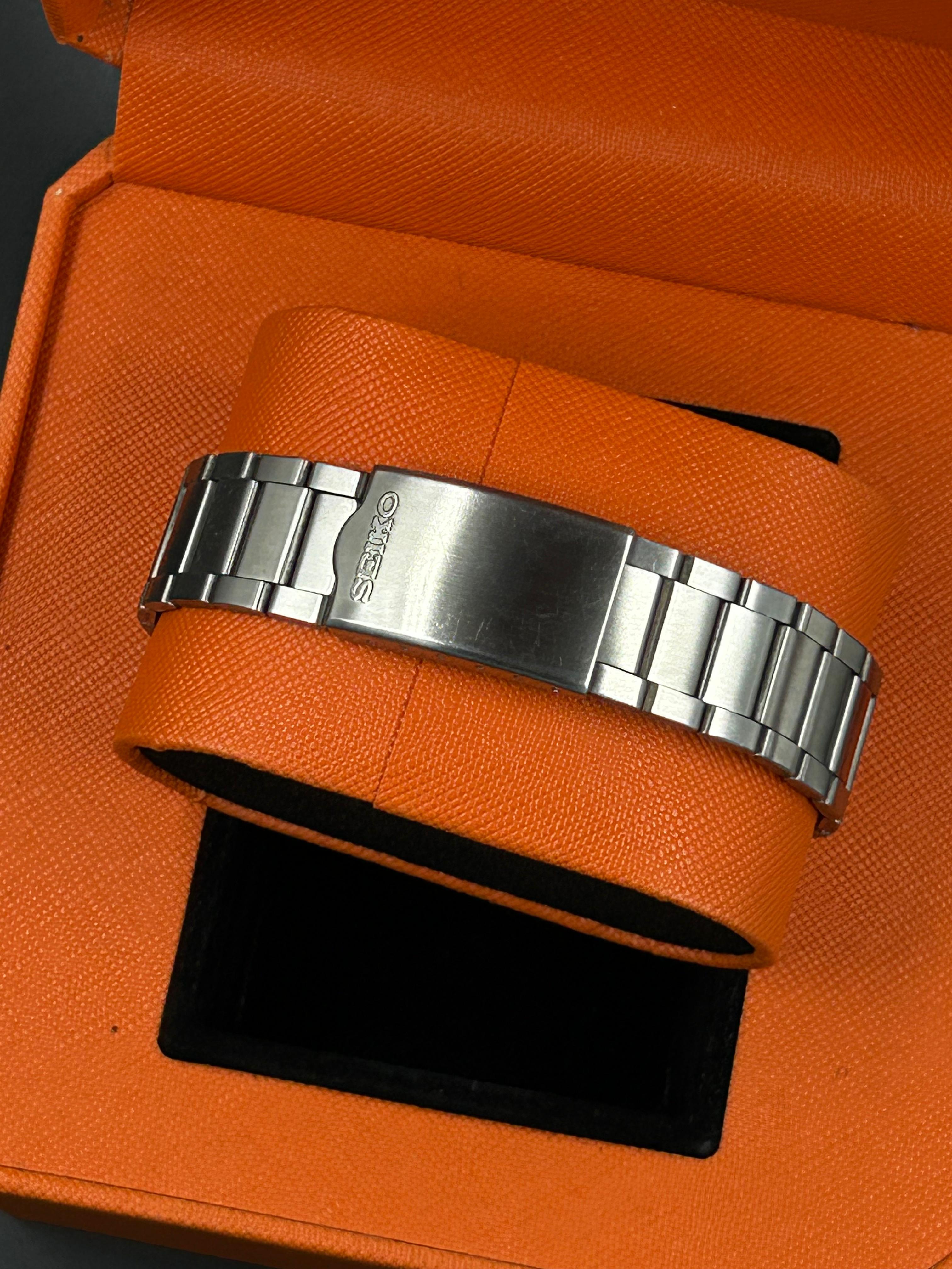 Pre owned Seiko 5 Automatic Complete original Day &amp; Date [ SUPER RARE ]