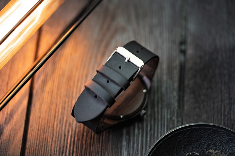 Black Wooden Plain Dial Women's Watch