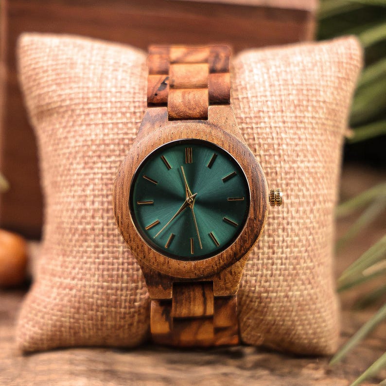 Wooden Blue Dial Women Quartz Watch
