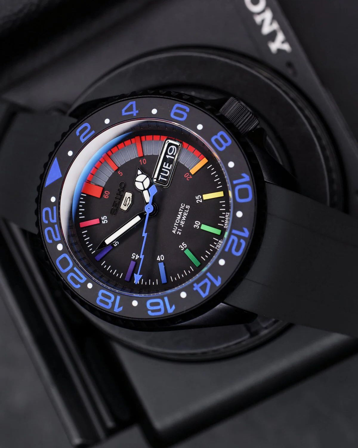 GMT Seiko - Stealth Rainbow Edition