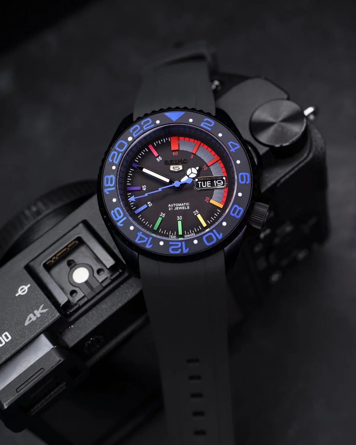 GMT Seiko - Stealth Rainbow Edition