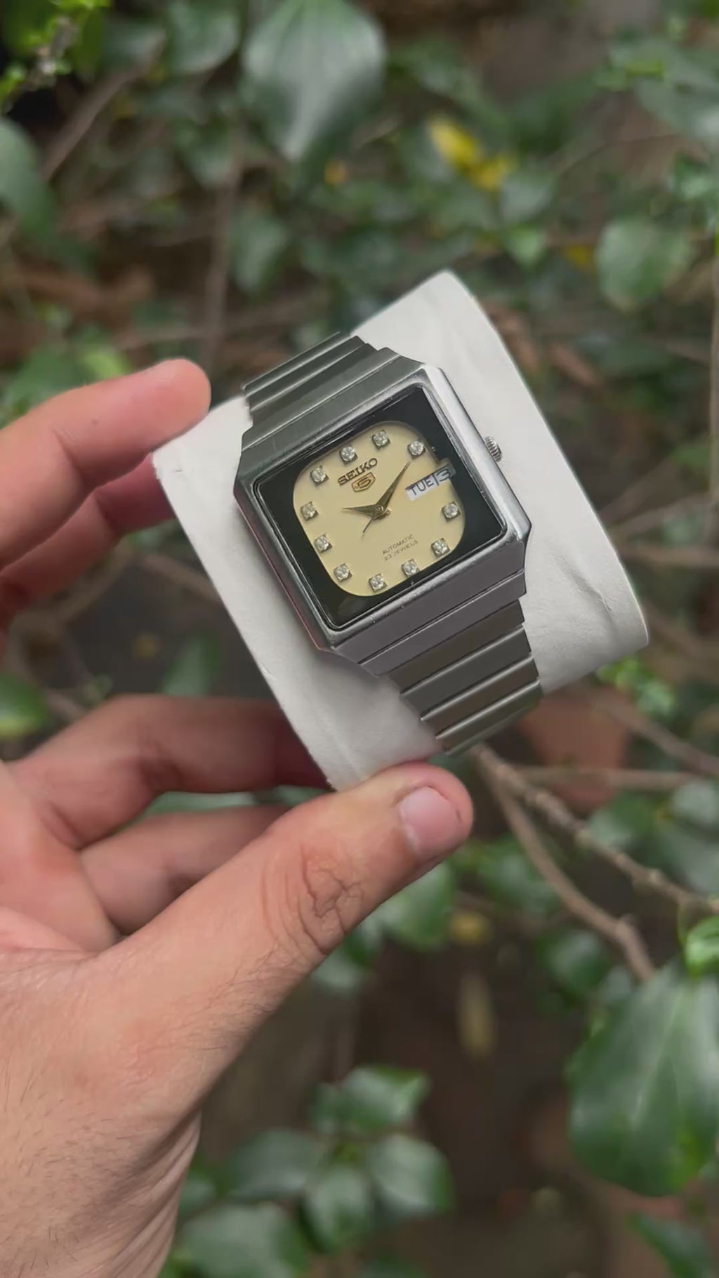 Super Rare) 1984 Seiko 5 TV Dial 23 Jewels (Pre Owned)