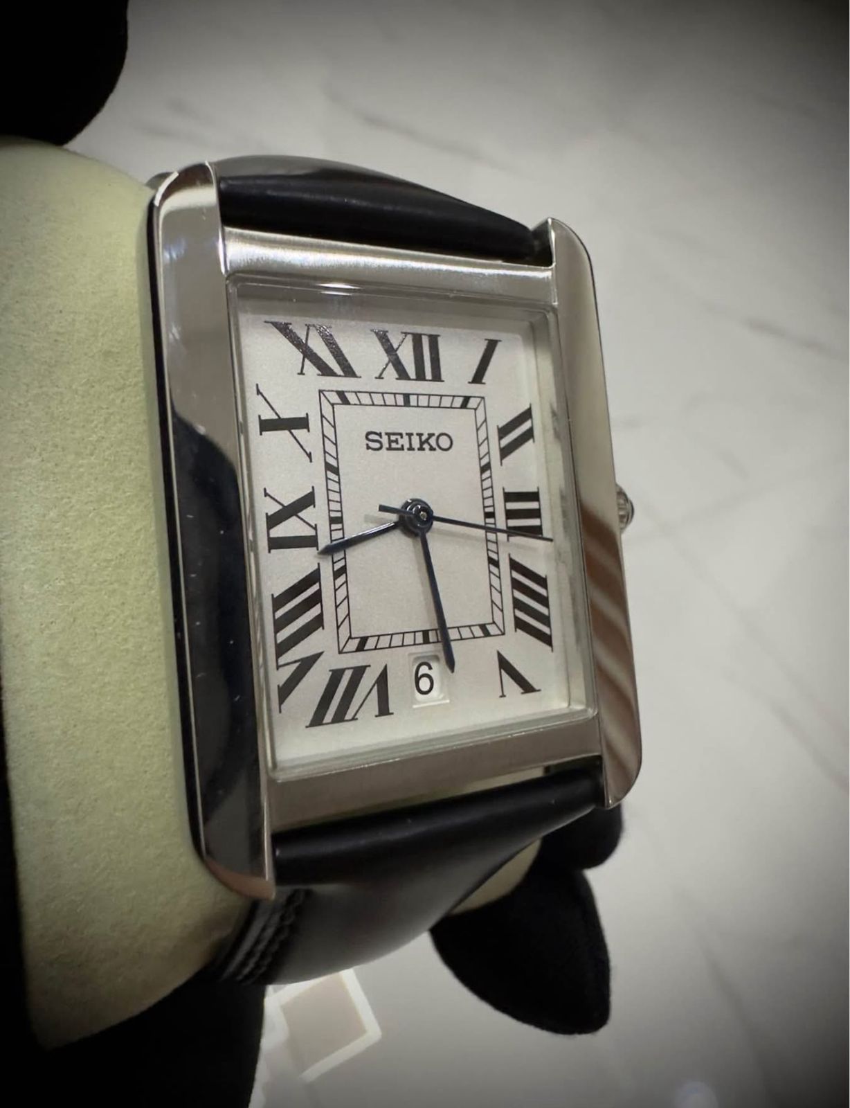 Seiko Tank "Classic Noir" Edition